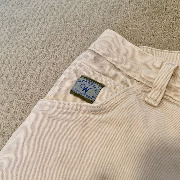 Vintage Beige Wrangler Shorts - Picture 7 of 12